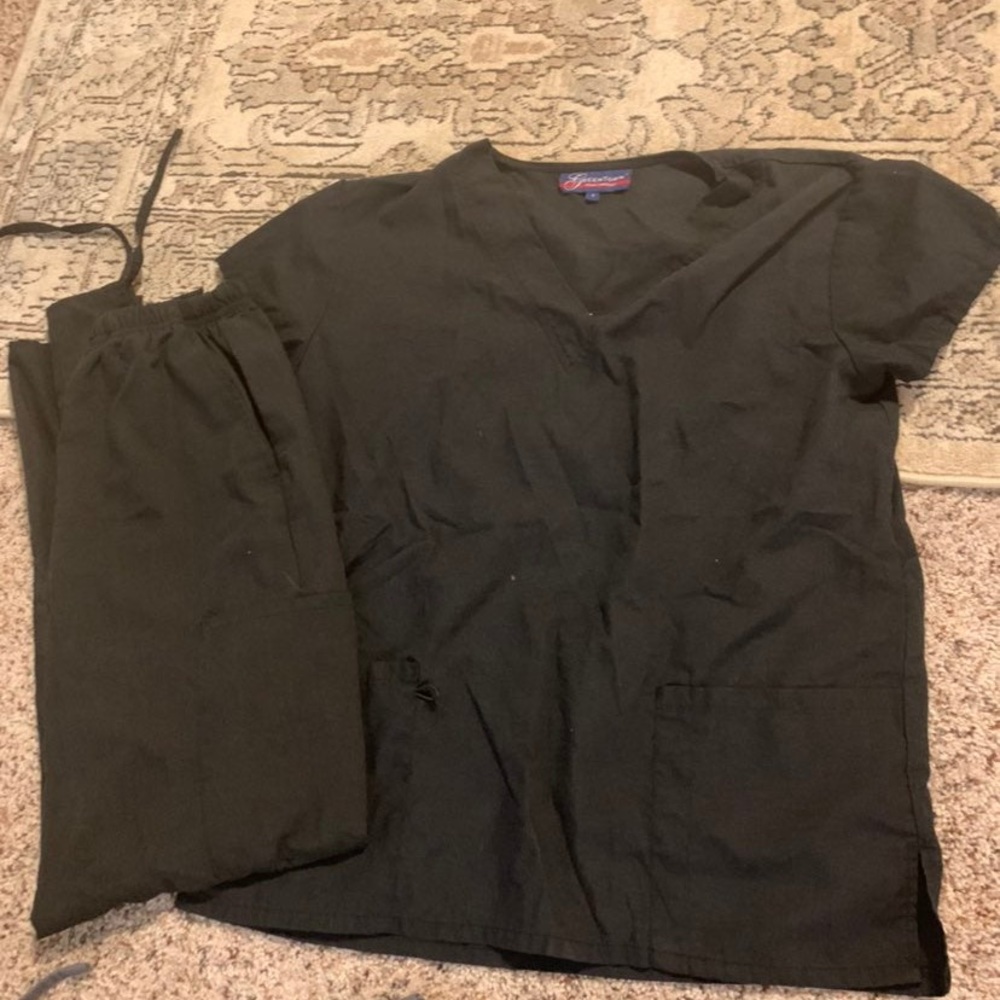 Scrubs bundle - Picture 5 of 5